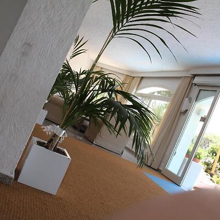 Hotel Tre Botti Baja Sardinia Exteriör bild