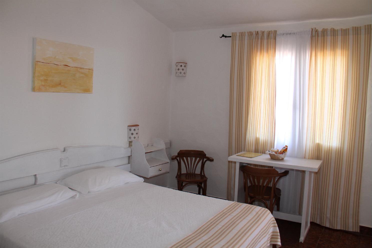 Hotel Tre Botti Baja Sardinia Exteriör bild
